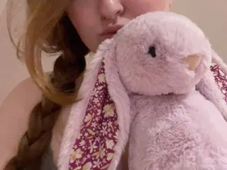Bellesbelles — Streamate cam model