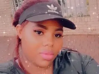 Bestie_19 cam model