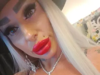 BlondeDelya69 cam model
