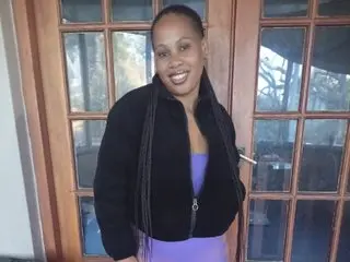 BootyCaramelxxx33 cam model