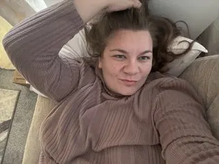 BrattyBellaxx cam model
