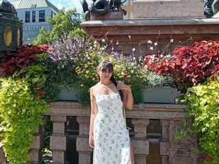 Breakfast_With_Tiffanys — live cam