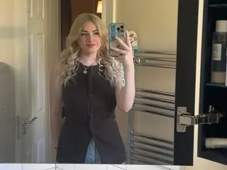 BritishLexie cam model