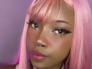 Bunny_secrets cam model