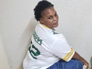 Busty42DDZA