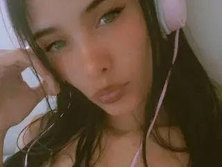 CamiCamii24 cam model