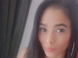 CamiCamii24 cam model