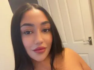 ChocolateSundaexXx cam model