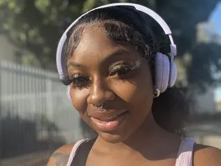 Cocochanel16887 — Streamate cam model