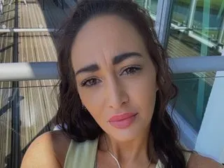 CumWatchSugarTits cam model