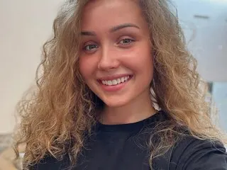 CurlyMuse cam model
