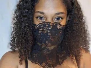 CurlyNony cam model