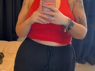 CurvyQueenxxo cam model