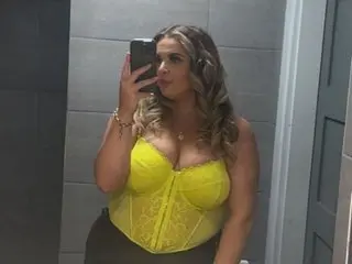 CurvySummerxx