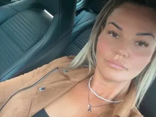 Cute_Brown_Eyes_X — Streamate cam model