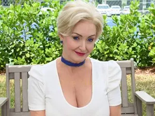 DDWhite cam model