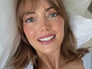 DaisyWrenUK cam model