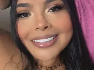 DakothaQueen cam model