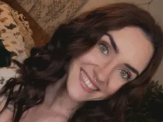 DanniiAfterDark cam model