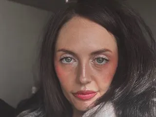 Delilah111 cam model