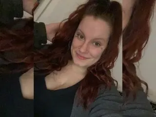 Dezzleeth cam model