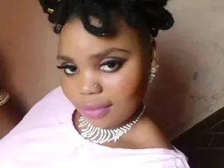 Ebony_LoveXXX0 cam model