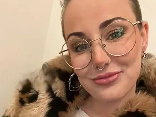 ElectricPeachx cam model