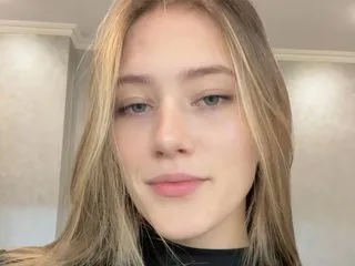 ElizabethDebicki — live cam