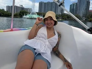 EllaAfterWork — live cam