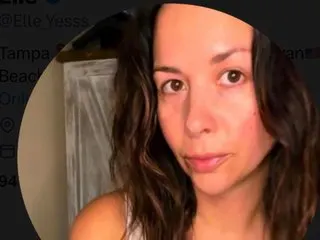 Elle_yesss — Streamate cam model