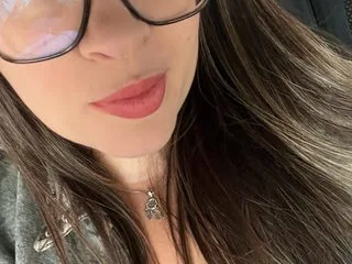 Ellie_Lovely19