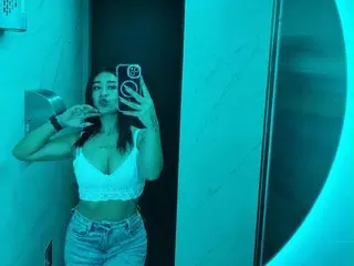 Elodie_Bisou cam model