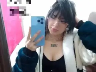 EmilySkullector cam model
