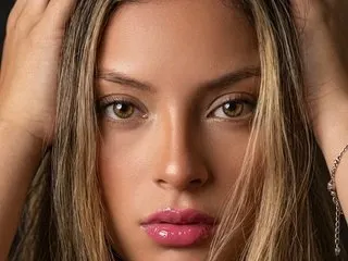 Giigii_Hadiid cam model