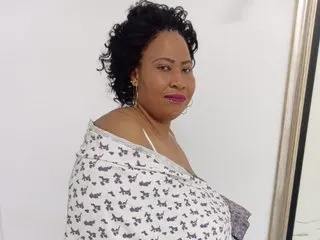 GoldenGoddessxx22 cam model