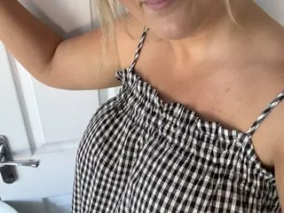 GoldenHourGirl cam model