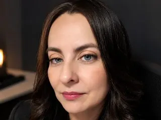 Hannah_Brookss cam model
