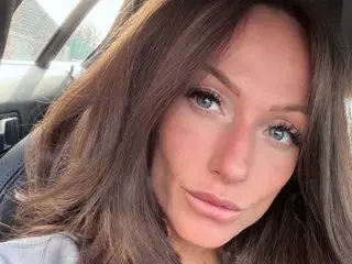 Harper_Hearts cam model