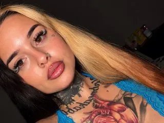 HoneyDripsOnYou cam model