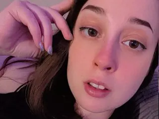 InnocentGirly cam model