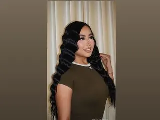 IsabellaMiller18 cam model