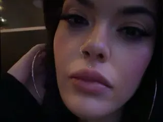 ItsDimples — Streamate cam model