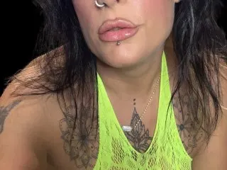 IvyBelle_MilfUK cam model
