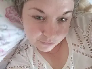 Juli_Bond cam model