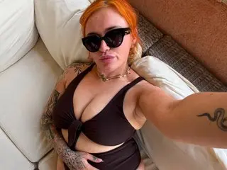 KammieBrit cam model