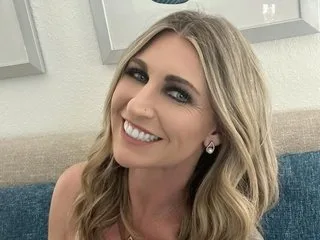 KatieKampbell — live cam