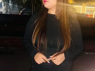 Khwaish cam model