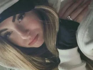 KimmyRea — live cam
