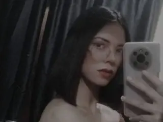 KittyLustxxx cam model