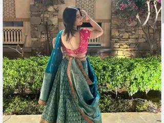 Komal9999 cam model